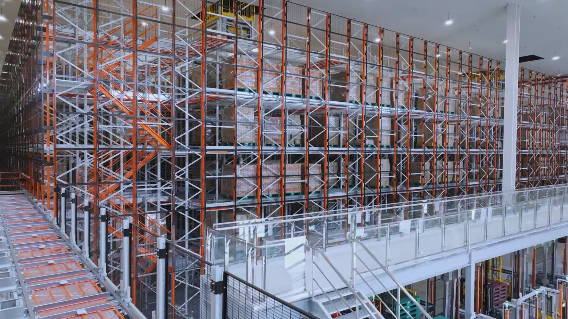 联合利华广州食品物流仓实现高度智能化运作，其收发能力较之前提升60%