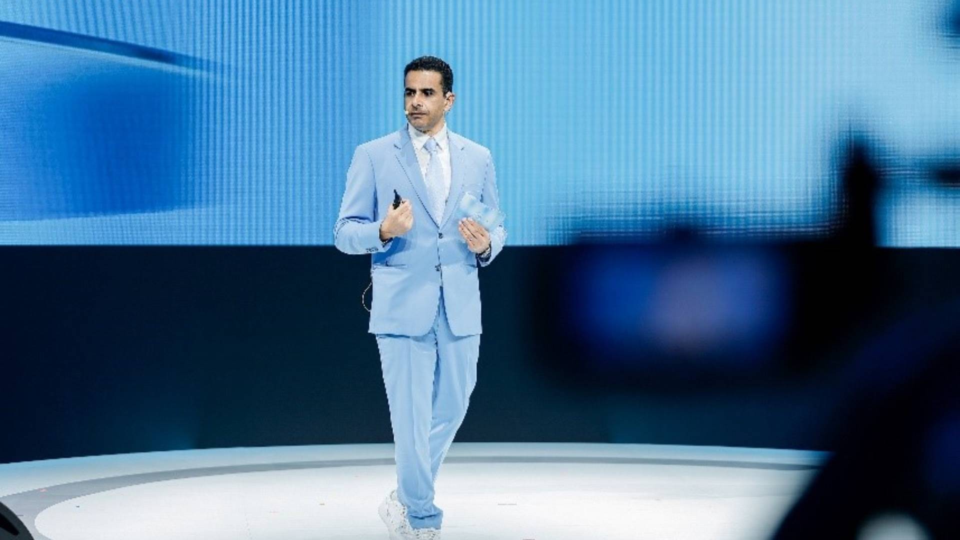 联合利华中国区头发护理市场营销负责人兼清扬品牌全球副总裁Elsharkawy Mohamed先生宣布清扬品牌首个头皮学专研系列正式全球首发